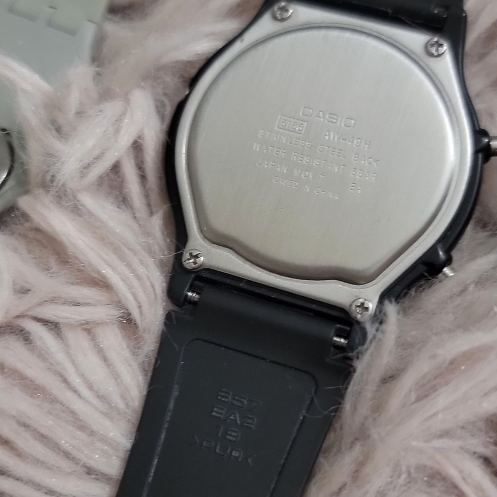 ๐2 Swatch 1984 and Casio Watche Working with Battery - Picture 13 of 17